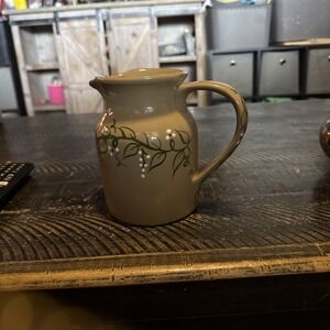 Hartstone "Trellis" Tiny White Flowers On Green/Taupe Vines Pitcher